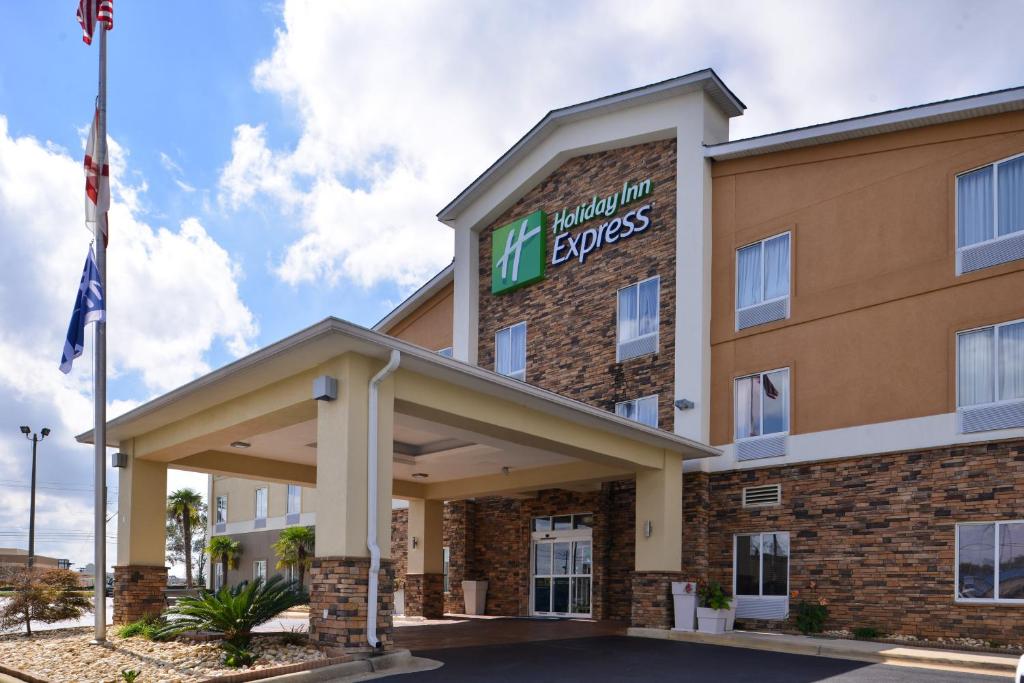 Holiday Inn Express Montgomery East I-85 an IHG Hotel Main image 2